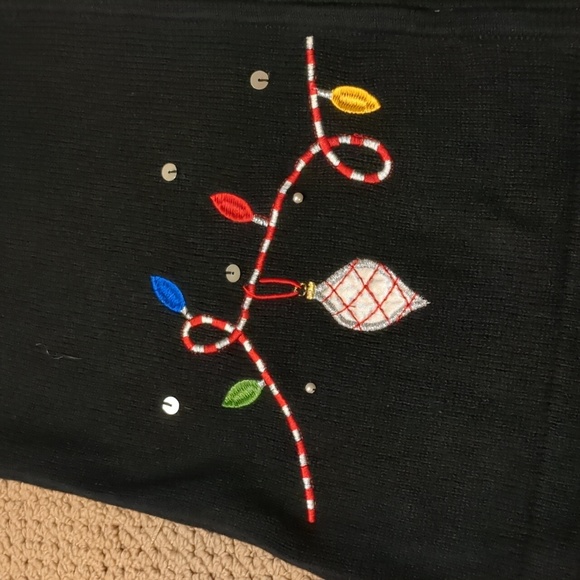 Vintage Nouveaux Holiday Embroidered Sweater Vest - Picture 5 of 10